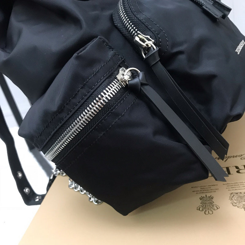 Ziva's Charm handbag – product shot (one versatile size)