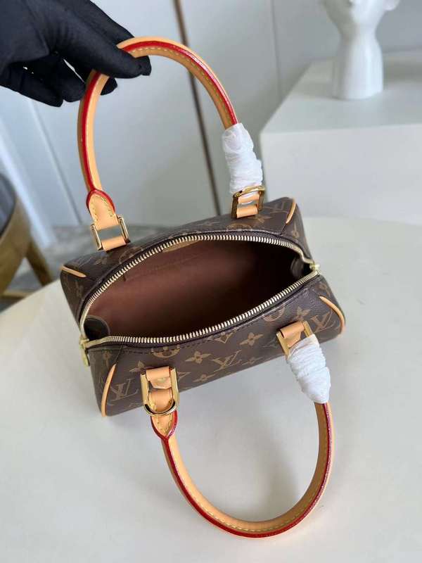 Close-up detail of refined everyday-luxe women's handbag – women's luxury handbag