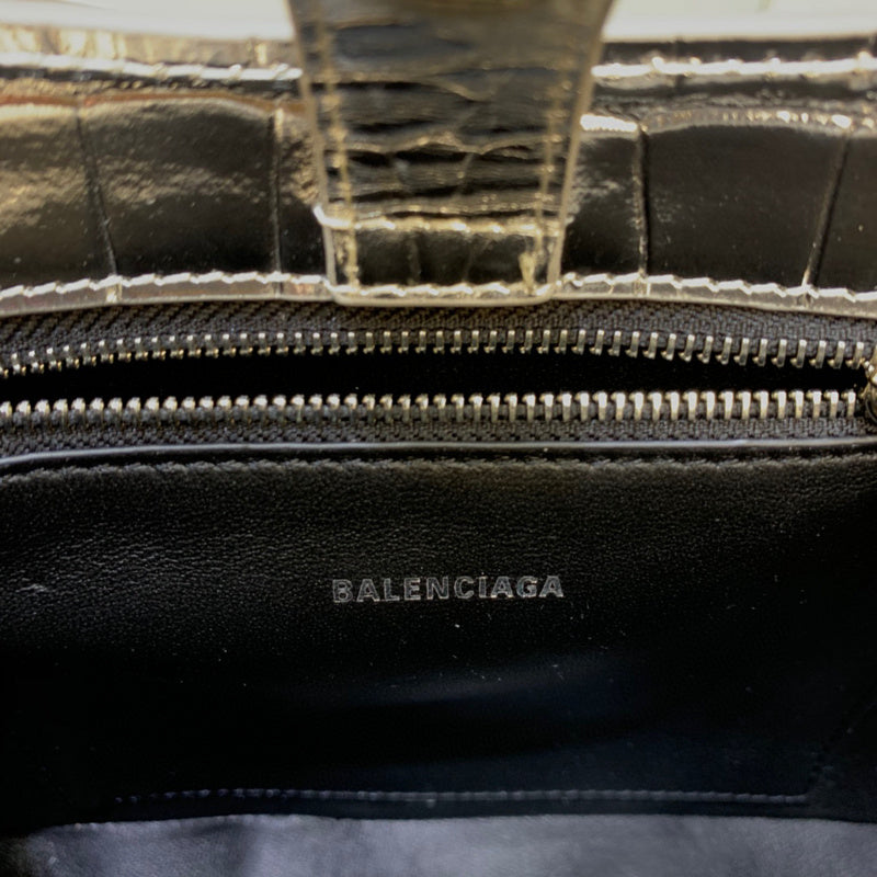 Zivas Charm Refined Everyday Style Statement Handbag (Timeless Wardrobe Addition) – Lifestyle Shot