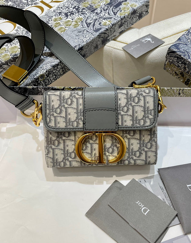 Styled lifestyle shot of premium everyday-luxe women's handbag – women's designer-style accessory