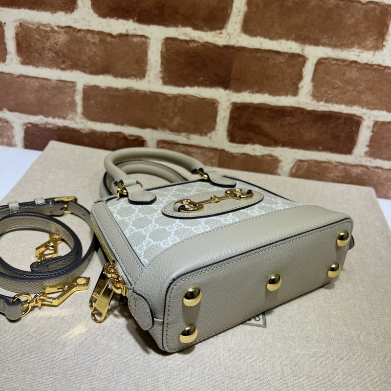 Side profile of everyday-luxe premium women's handbag – women's luxury accessory