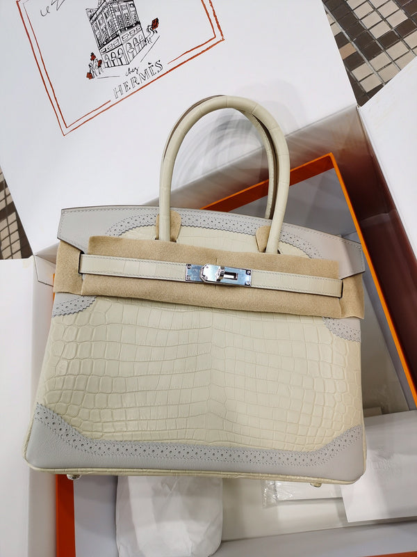 Understated bag women's premium everyday handbag