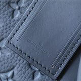  Chic crossbody bag front view 7