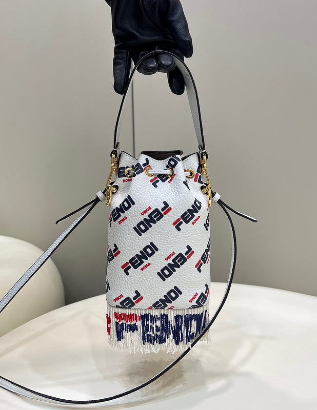 Ziva's Charm handbag – front view (12cm*18cm*10cm)