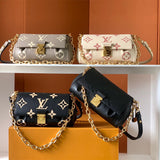  structured bag interior and compartment view