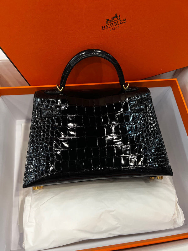 Everyday-Ready bag shown from front angle