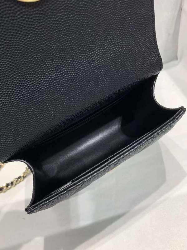 Zivas Charm Elevated Essentials Luxury Handbag (Thoughtfully Structured Design) – Close-Up Detail