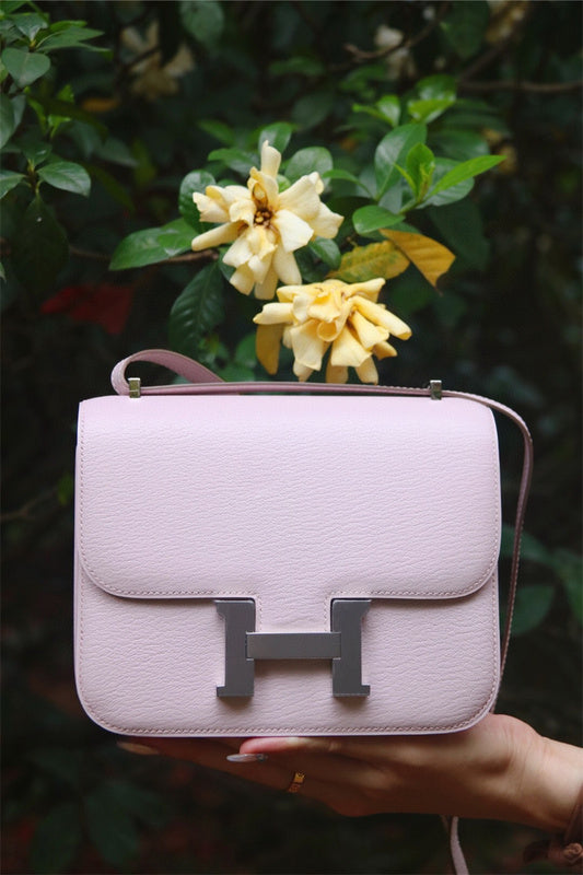  smart top-handle bag styled with outfit