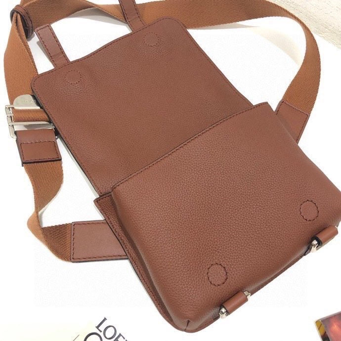 Ziva's Charm handbag – lifestyle view (18cm*14cm*4.5cm)