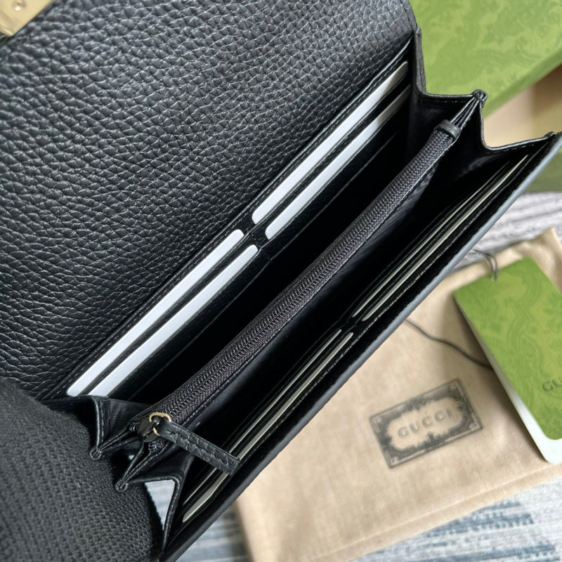 Structured handbag styled for everyday wear