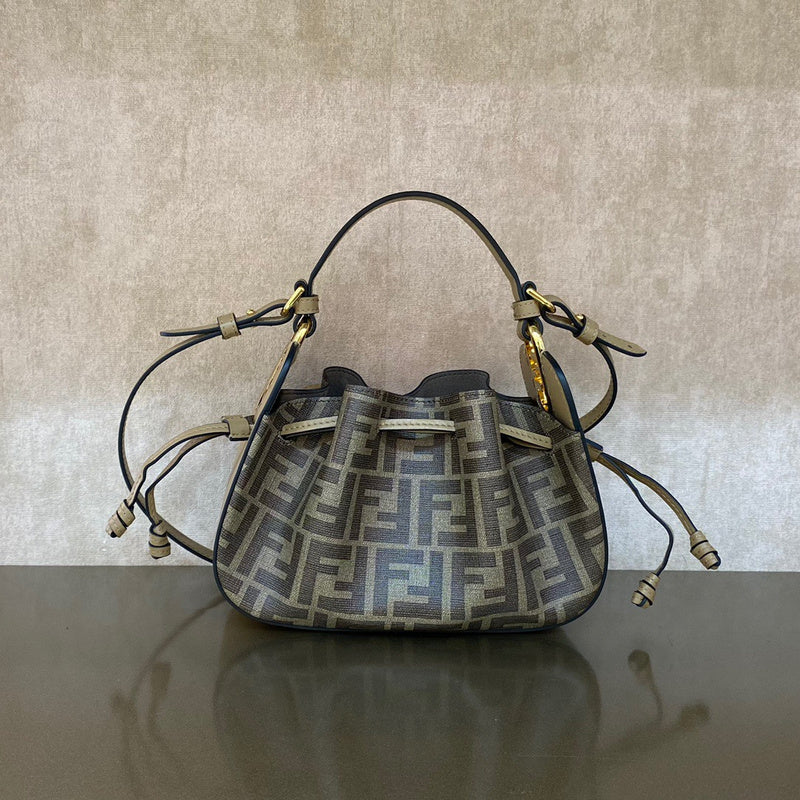 Ziva's Charm handbag – carry view (21cm*17cm*14cm)
