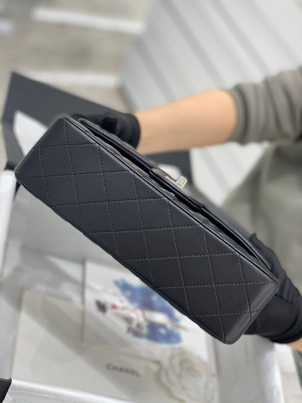  women's handbag, versatile design, view 4