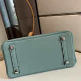  Refined structured bag front view 7