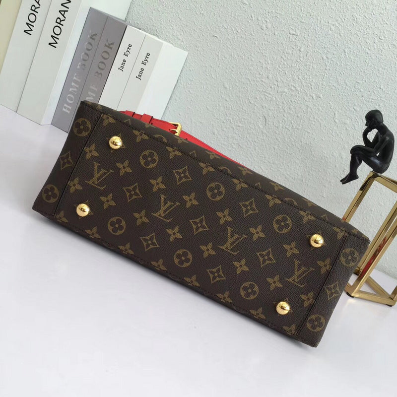 Styled lifestyle shot of refined modern women's handbag – women's premium purse