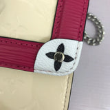 Handle and strap detail of refined signature women's handbag – women's luxury handbag