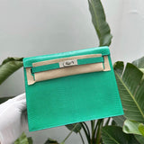 Crisp handbag styled for everyday wear