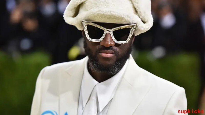 Lifestyle view of Louis Vuitton unisex sunglasses