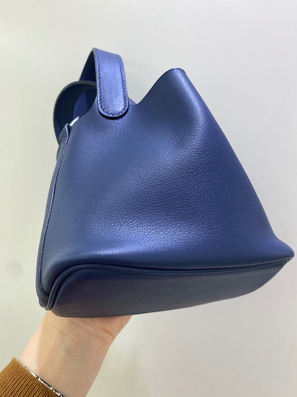 Understated bag women's premium everyday handbag