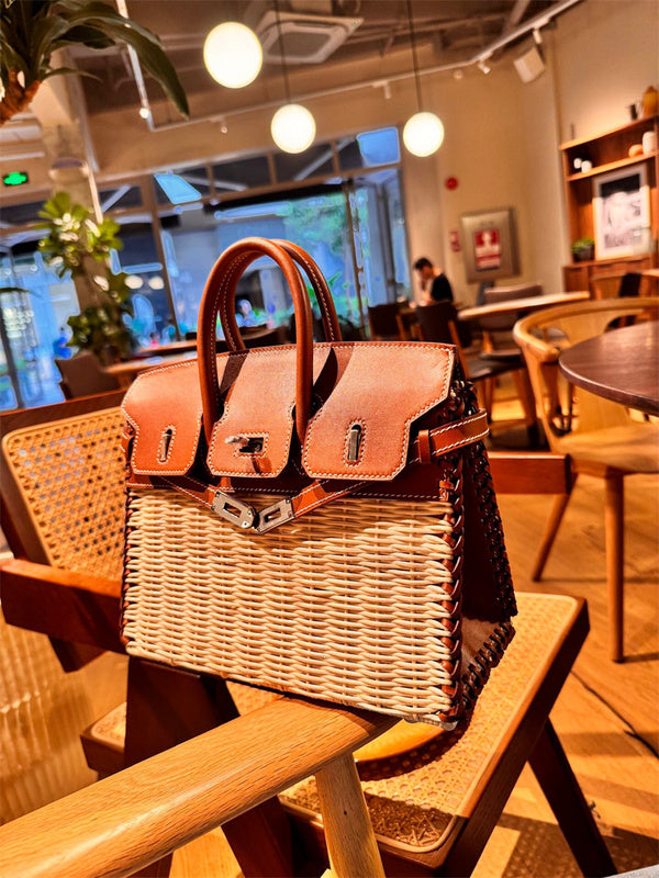  chic carryall bag styled with outfit 12