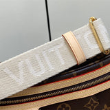 Chic shopper bag front view 13