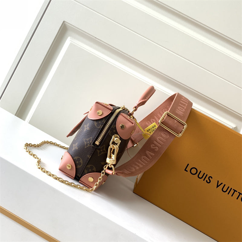  versatile structured bag styled with outfit 12