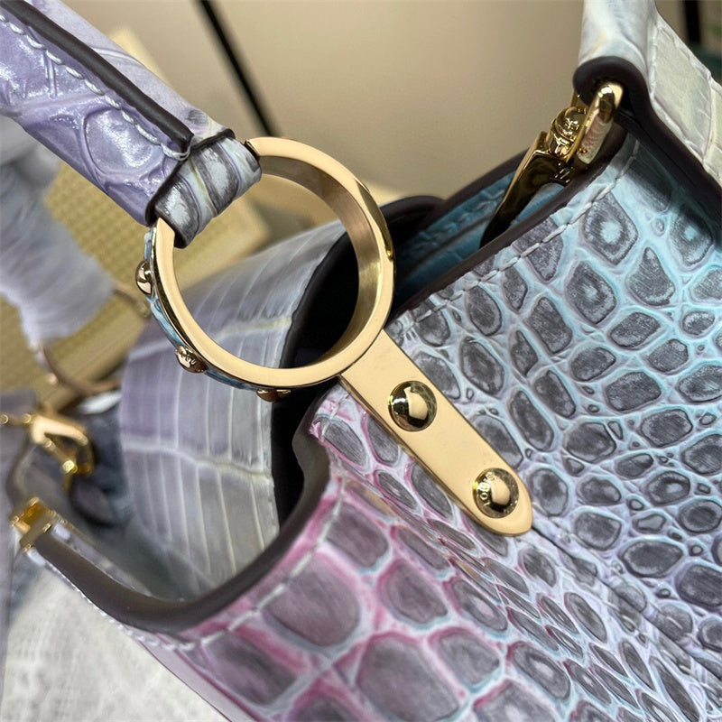  Elegant carryall bag front view 19