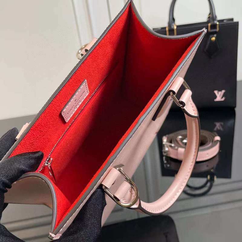 Close-up detail of structured classic women's handbag – women's luxury accessory