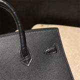  tote bag interior and compartment view