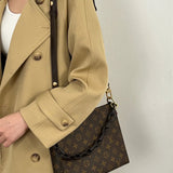  Minimalist tote bag front view 25