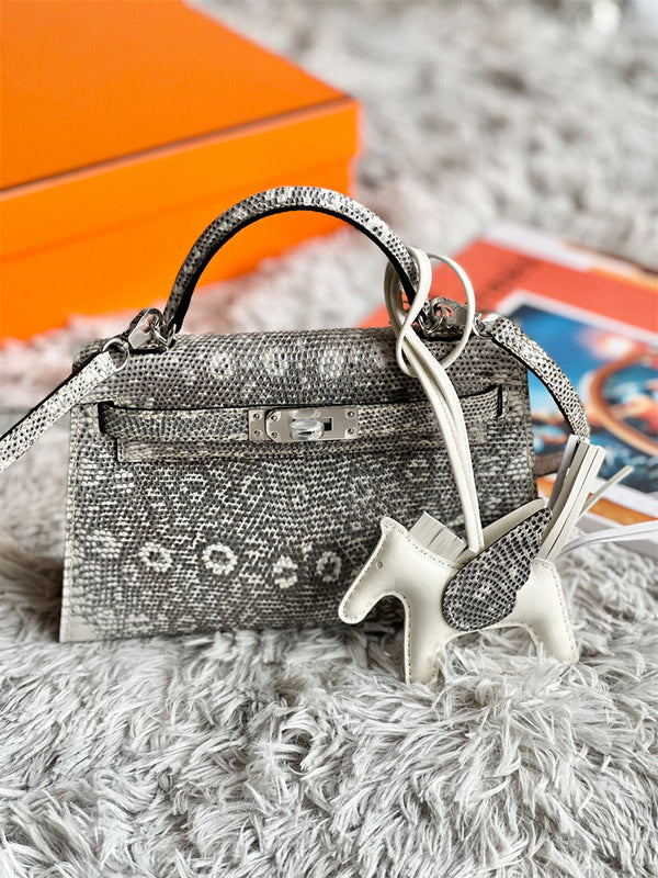  Statement shoulder bag carried on shoulder