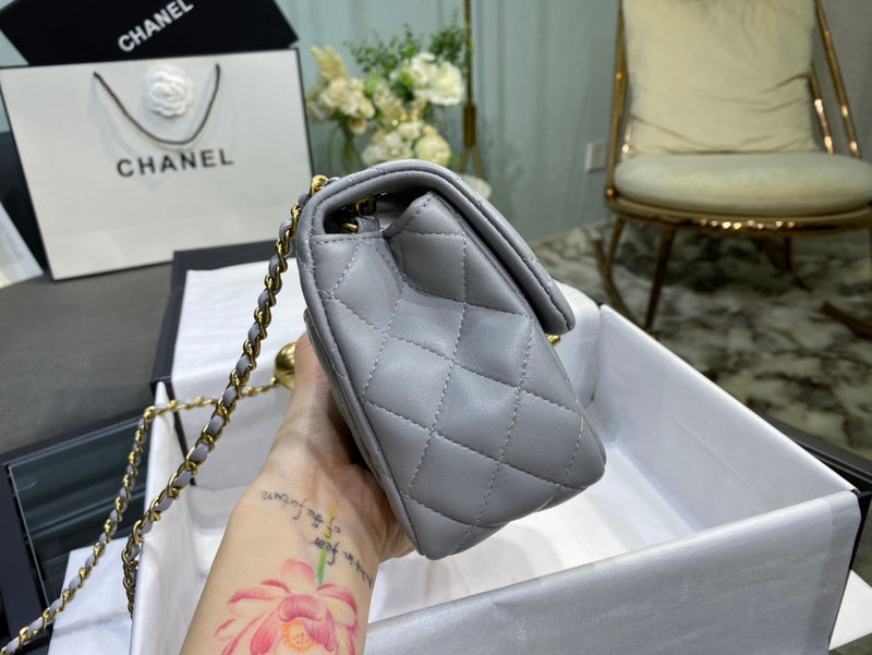  women's handbag, versatile design, view 4