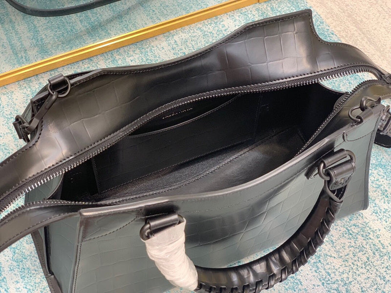 Sophisticated Premium PU Leather Handbag - Premium Craftsmanship Detailing | Women's Premium Handbag #670 - product detail shot (image 10) of designer-inspired handbag