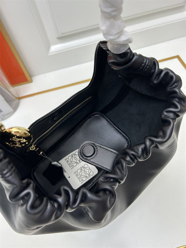 Ziva's Charm handbag – product shot (34cm*27cm*14cm)