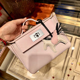  everyday everyday bag styled with outfit