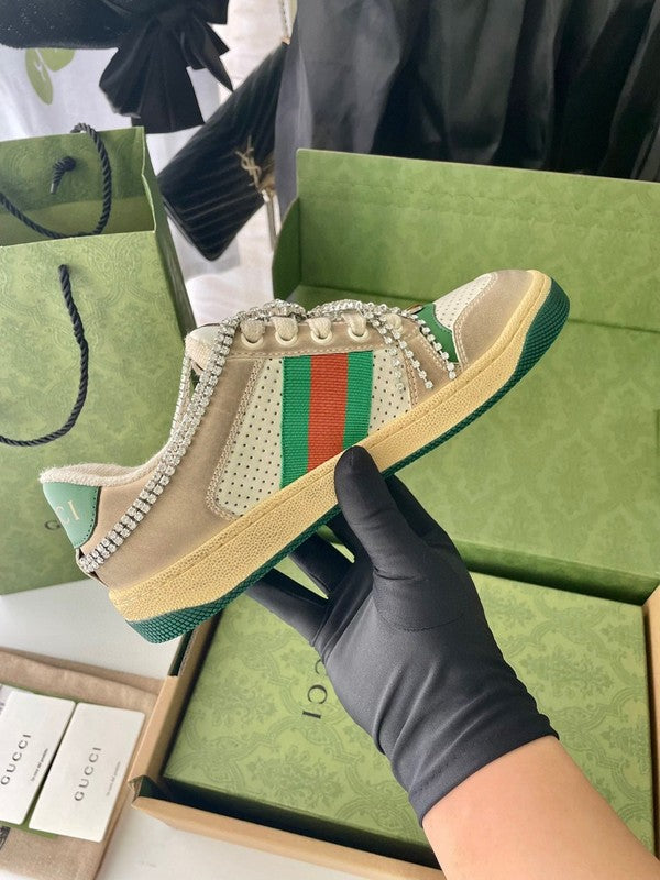 Gucci classic monochrome luxury sneakers view 8 retro runner design
