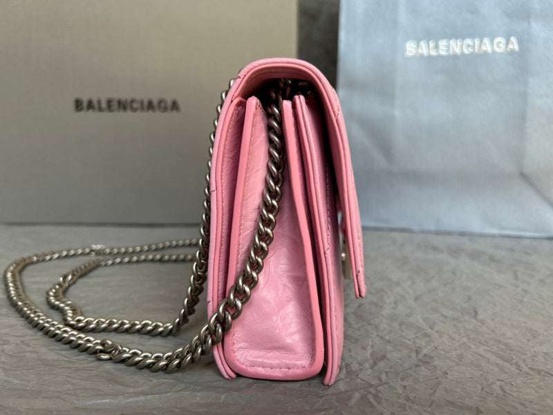 Zivas Charm Refined Everyday Style Statement Handbag (Modern Wardrobe Staple) – Detail View