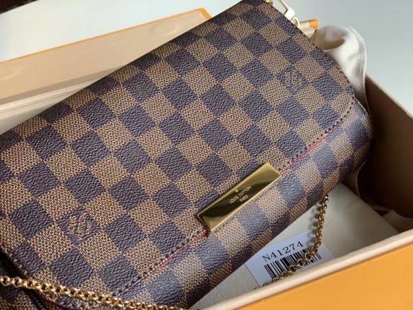 Close-up detail of modern classic women's handbag – women's statement bag