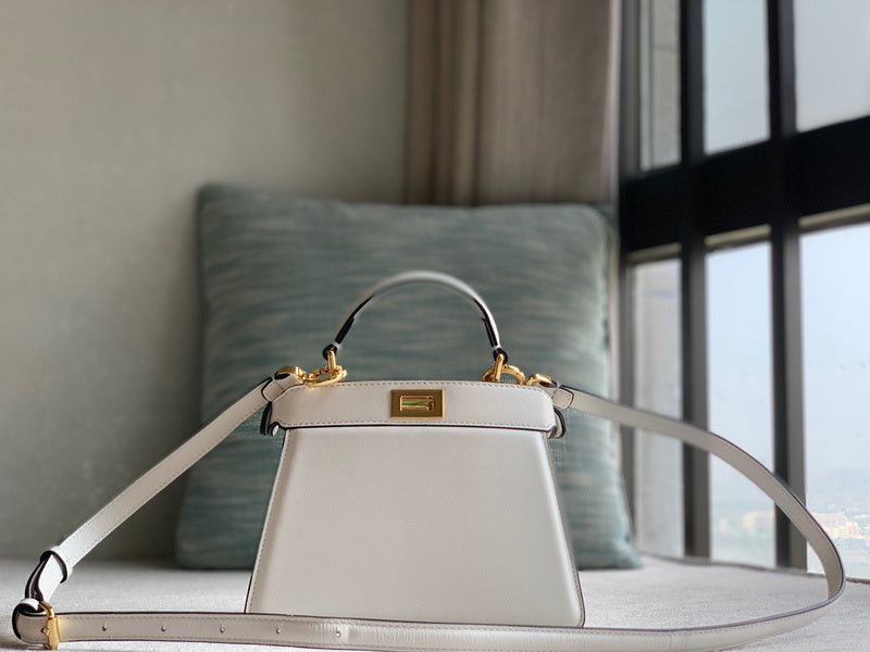 Ziva's Charm handbag – product shot (20cm*15cm*11cm)