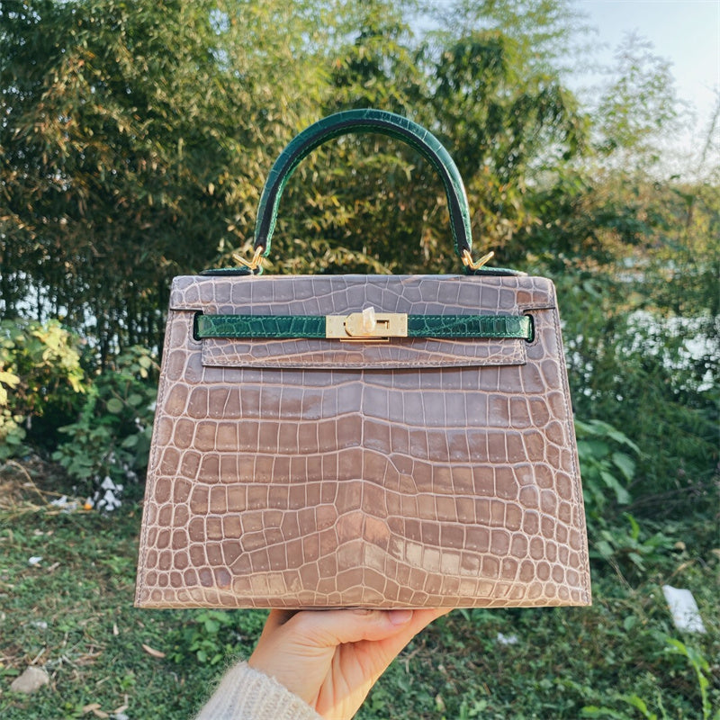  Signature structured bag front view