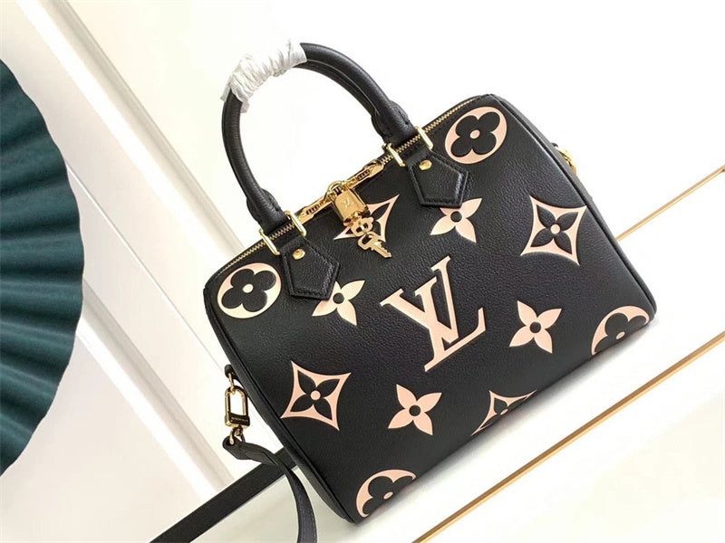  Versatile handbag front view