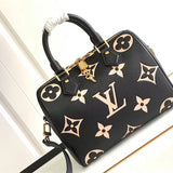  Versatile handbag front view