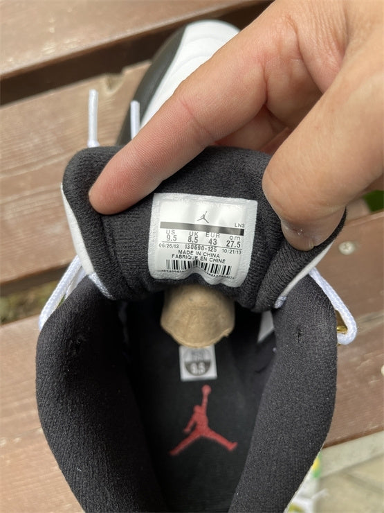 Nike Men's & Women's Luxury Fashion Trainers — Style 234 hardware detail