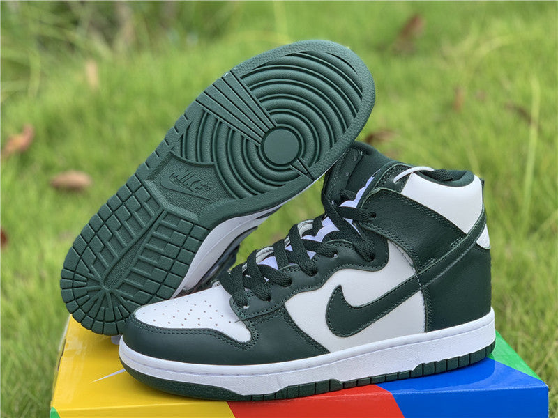 Nike Men's & Women's Luxury Low-Top Trainers — Style 057 detail view