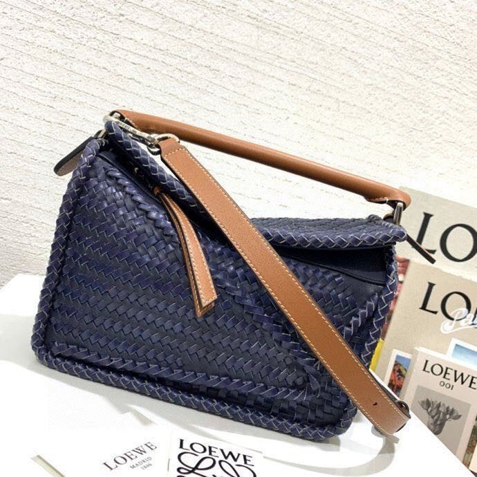 Ziva's Charm handbag – back view (24cm*16.5cm*10cm)