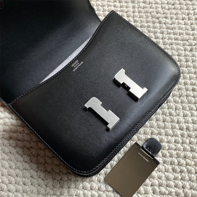 Streamlined bag shown from front angle