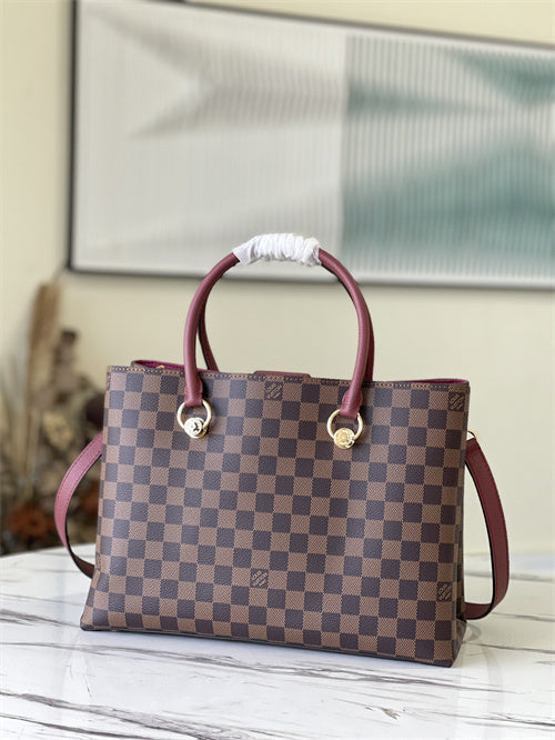  handbag interior and compartment view