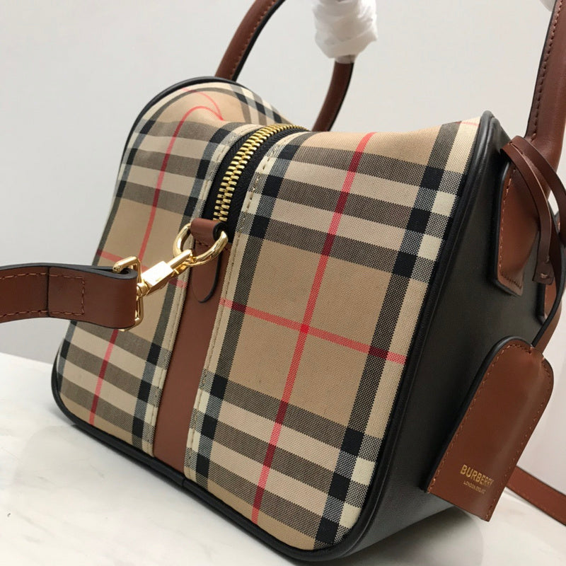 Ziva's Charm handbag – interior view (one versatile size)