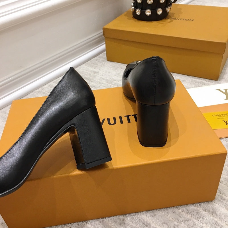 Louis Vuitton White Pointed-Toe Stiletto Heels - Sole Detail View