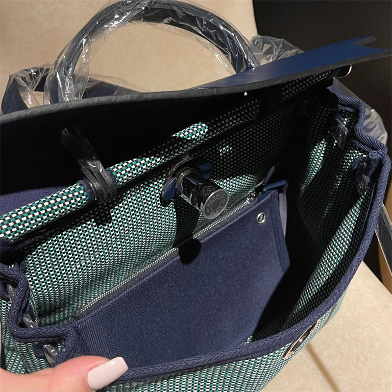  Graceful everyday bag carried on shoulder 10