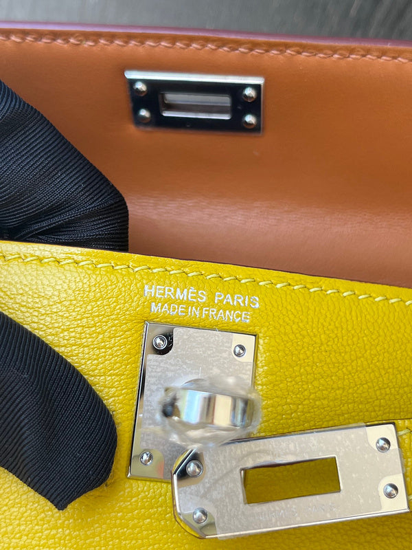 Balanced handbag styled for everyday wear
